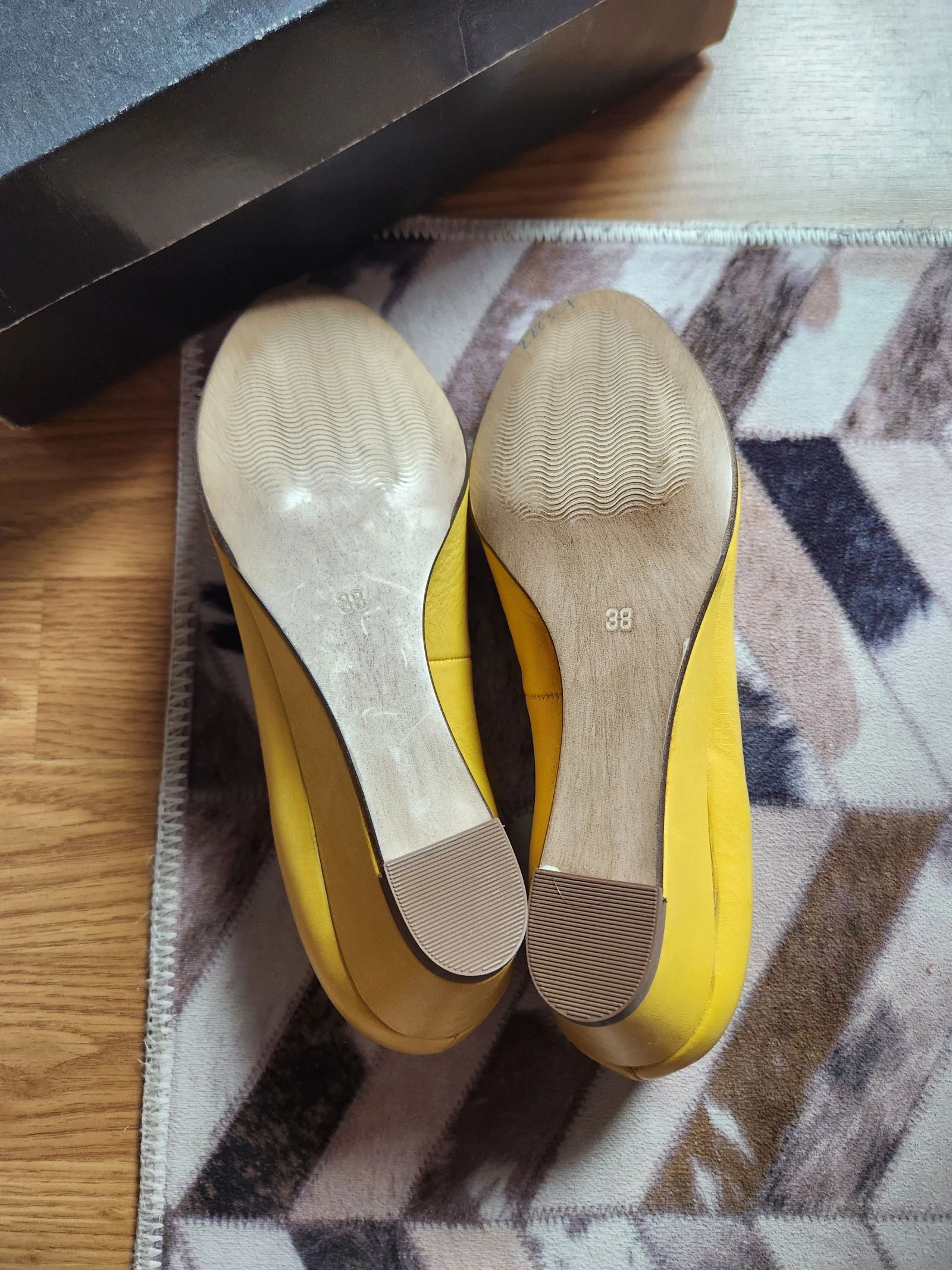 💛NIEUW superbe gele leren hakken maat 38💛 – photo 4